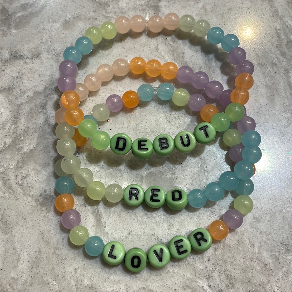 Taylor Swift Bracelets Glow in the Dark